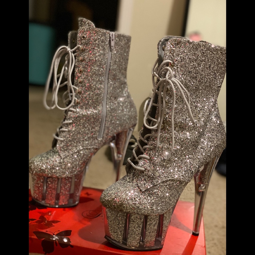 GLITTER HEELS